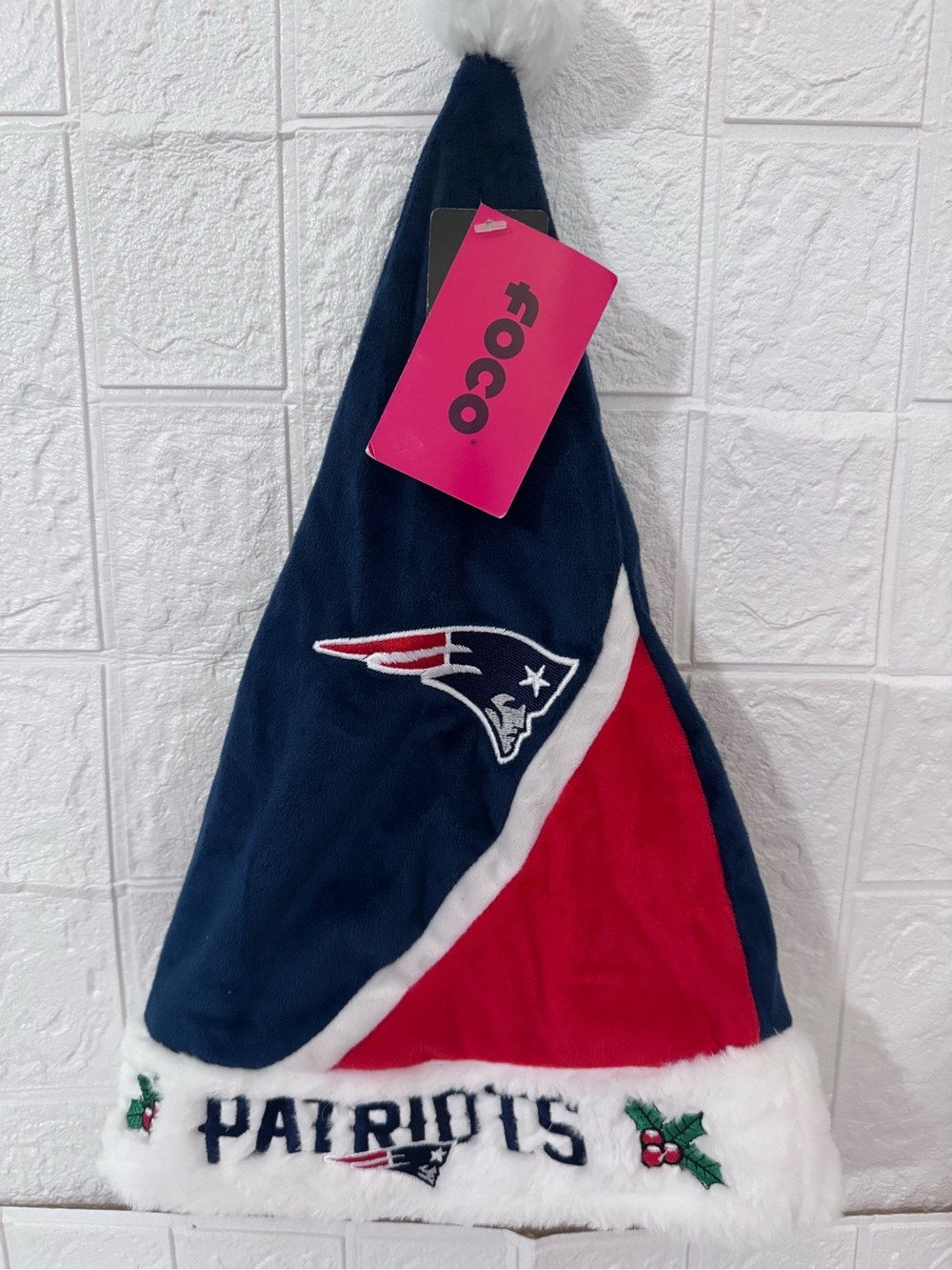 NWT-Foco Patriots Santa Winter Christmas Hat